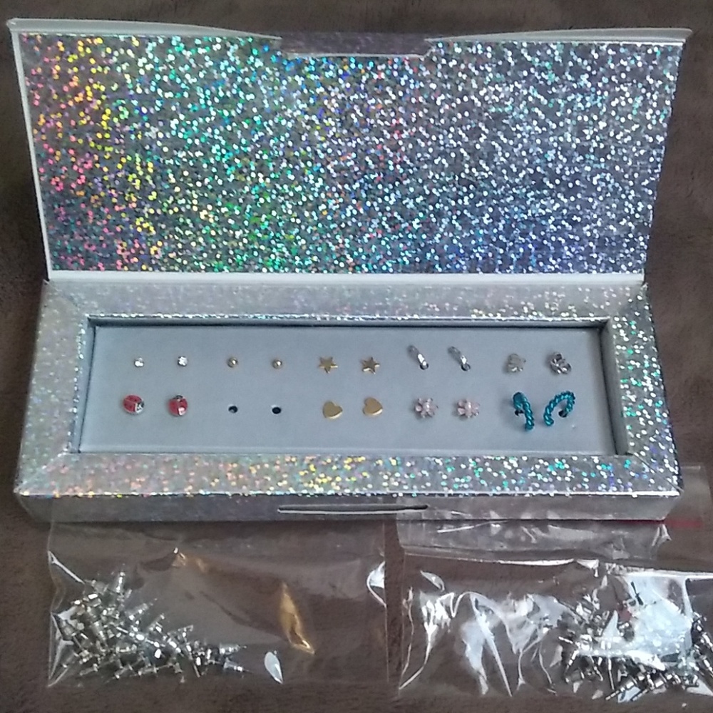 🌟STUD EARRING BUNDLE🌟